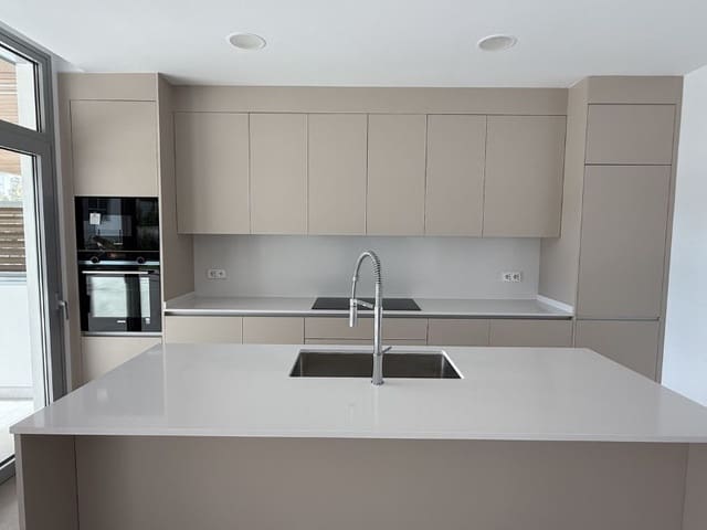 4 soveværelse Lejlighed til salg i Marbella Centro, Marbella med swimmingpool garage - € 1.470.000 (Ref: 9574944)