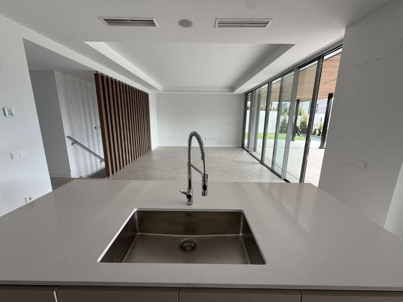 4 soveværelse Lejlighed til salg i Marbella med swimmingpool garage - € 1.470.000 (Ref: 9574944)