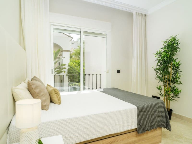 Apartamento de 3 habitaciones en Marbella en venta con piscina garaje - 1.020.000 € (Ref: 9574946)