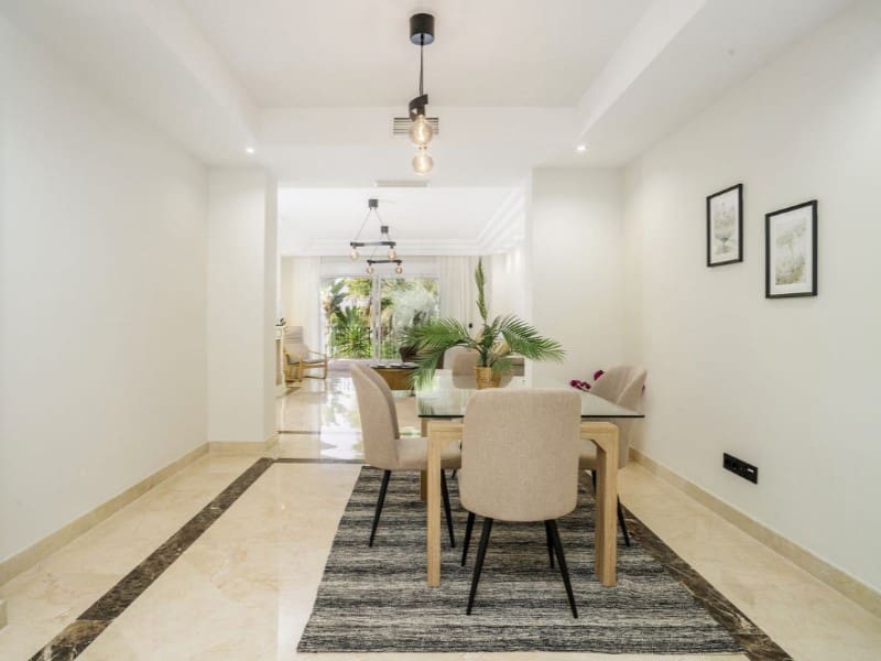 Apartamento de 3 habitaciones en Marbella en venta con piscina garaje - 1.020.000 € (Ref: 9574946)