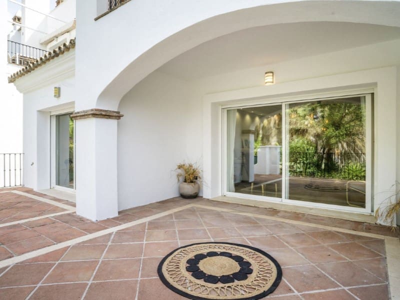 Apartamento de 3 habitaciones en Marbella en venta con piscina garaje - 1.020.000 € (Ref: 9574946)