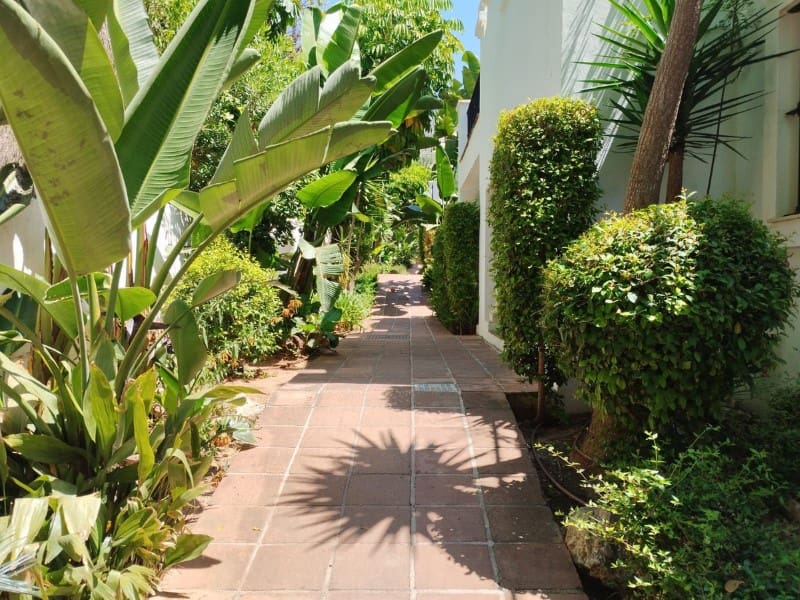 Apartamento de 3 habitaciones en Marbella en venta con piscina garaje - 1.020.000 € (Ref: 9574946)