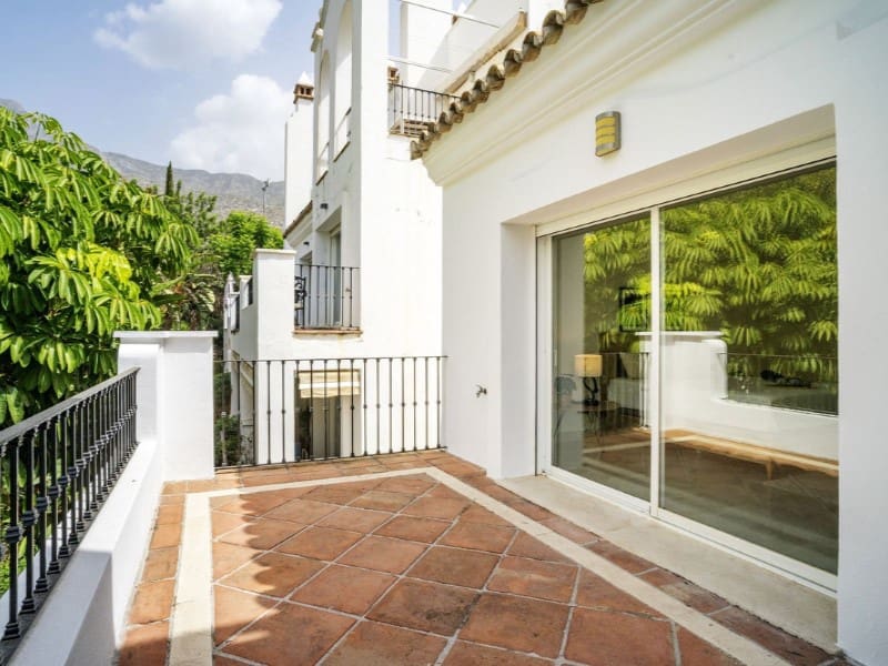 Apartamento de 3 habitaciones en Marbella en venta con piscina garaje - 1.020.000 € (Ref: 9574946)