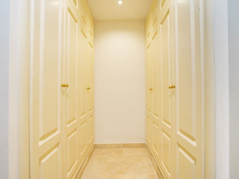 Apartamento de 3 habitaciones en Marbella en venta con piscina garaje - 925.000 € (Ref: 9574947)