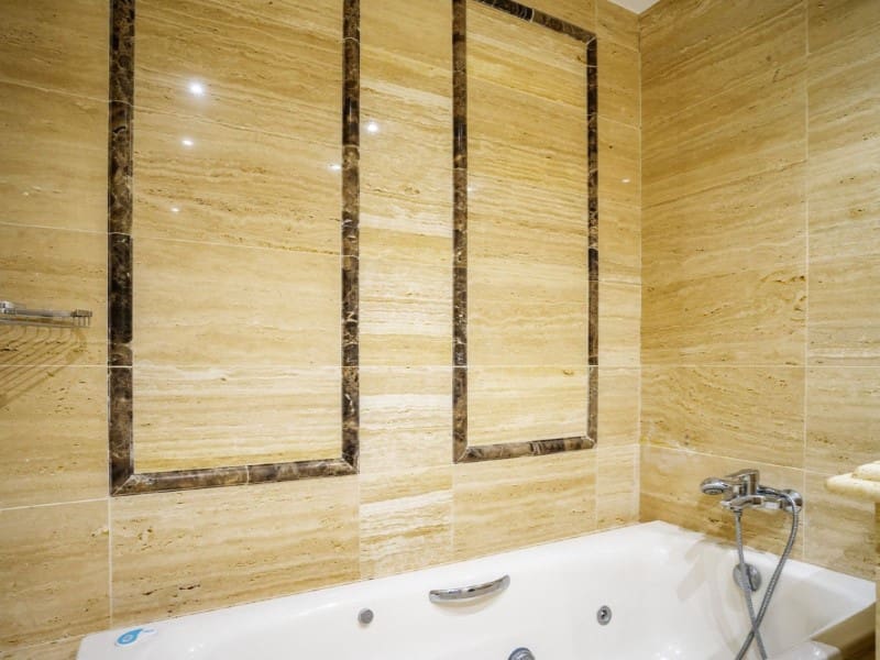 Apartamento de 3 habitaciones en Marbella en venta con piscina garaje - 925.000 € (Ref: 9574947)