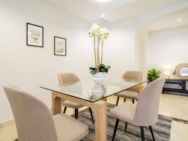 Apartamento de 3 habitaciones en Marbella en venta con piscina garaje - 925.000 € (Ref: 9574947)