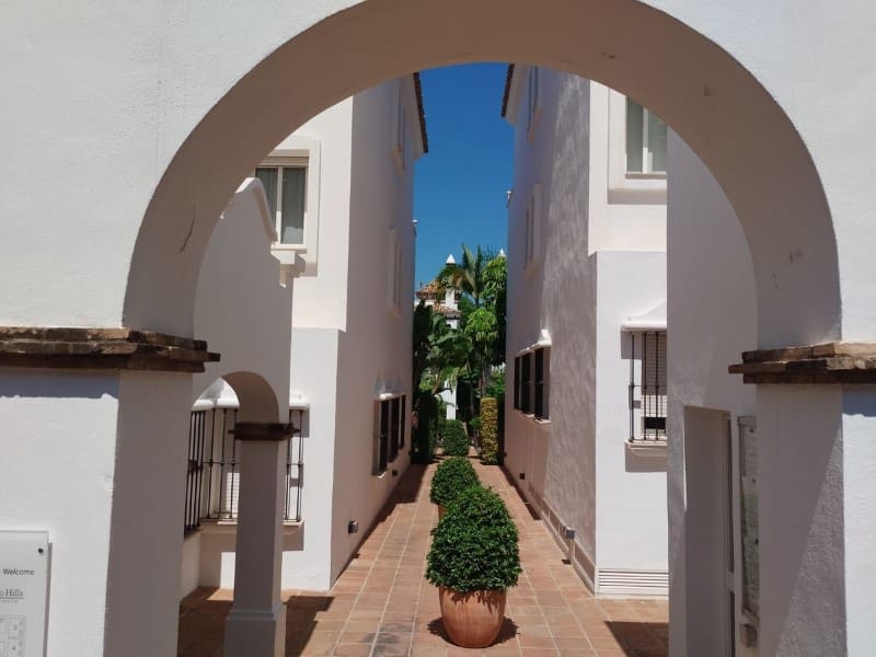 Apartamento de 3 habitaciones en Marbella en venta con piscina garaje - 925.000 € (Ref: 9574947)