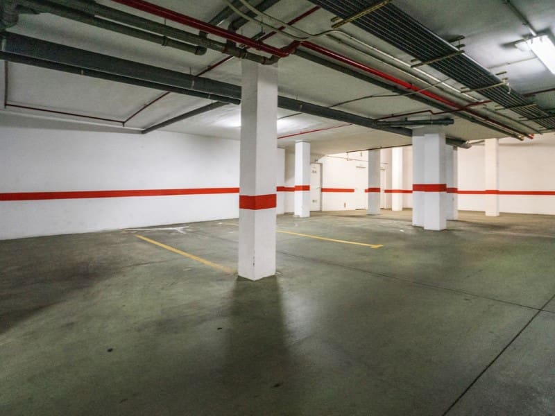 Apartamento de 3 habitaciones en Marbella en venta con piscina garaje - 925.000 € (Ref: 9574947)