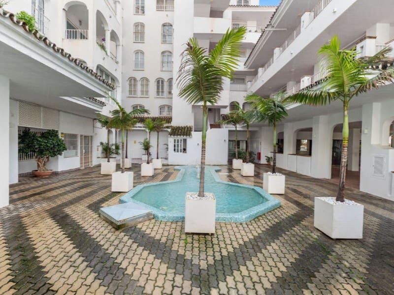 2 sovrum Lägenhet till salu i Puerto Banus med pool - 520 000 € (Ref: 9574949)