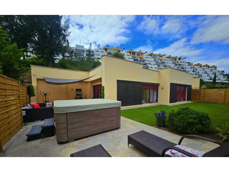 3 Zimmer Villa zu verkaufen in Los Flamingos mit Pool - 590.000 € (Ref: 9574951)