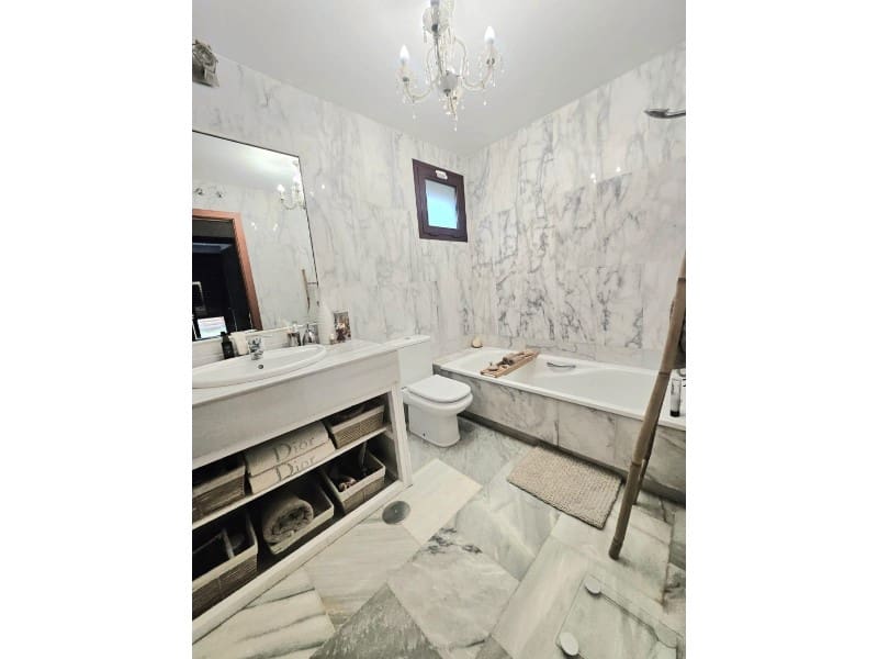 3 Zimmer Villa zu verkaufen in Los Flamingos mit Pool - 590.000 € (Ref: 9574951)