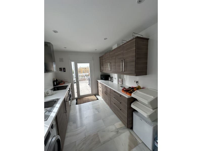 6 makuuhuone Huvila myytävänä paikassa Calahonda mukana uima-altaan - 995 000 € (Ref: 9574952)