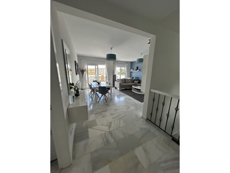 6 makuuhuone Huvila myytävänä paikassa Calahonda mukana uima-altaan - 995 000 € (Ref: 9574952)