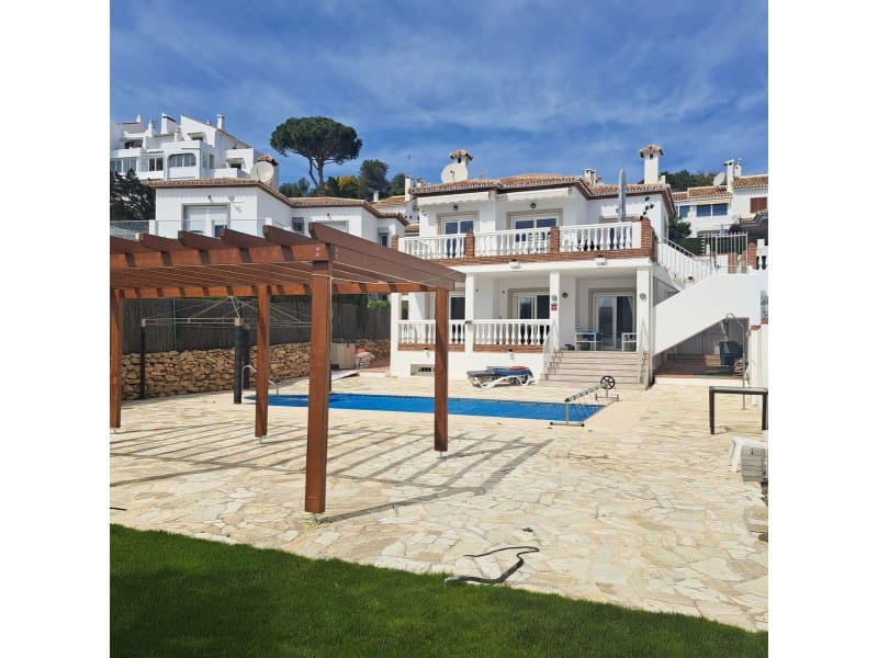 6 makuuhuone Huvila myytävänä paikassa Calahonda mukana uima-altaan - 995 000 € (Ref: 9574952)