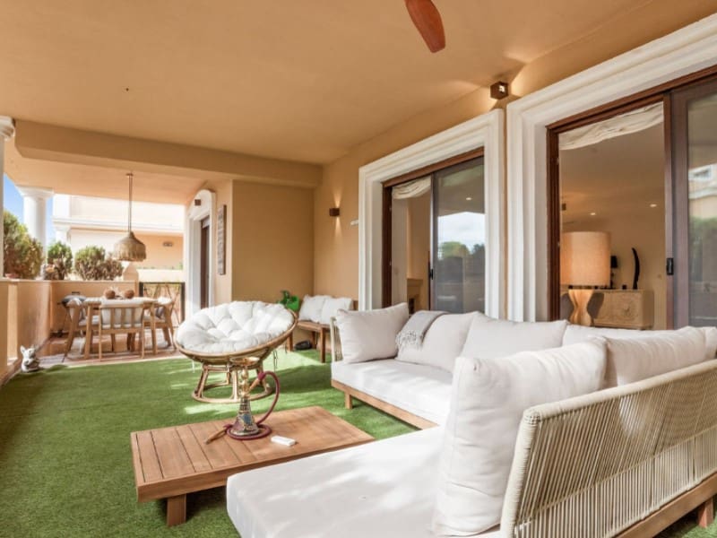 Apartamento de 2 habitaciones en Los Monteros en venta con piscina garaje - 950.000 € (Ref: 9574956)