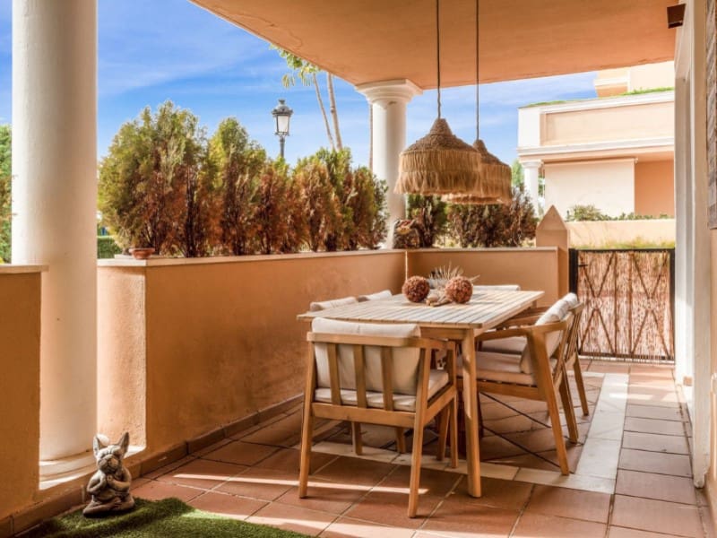 Apartamento de 2 habitaciones en Los Monteros en venta con piscina garaje - 950.000 € (Ref: 9574956)