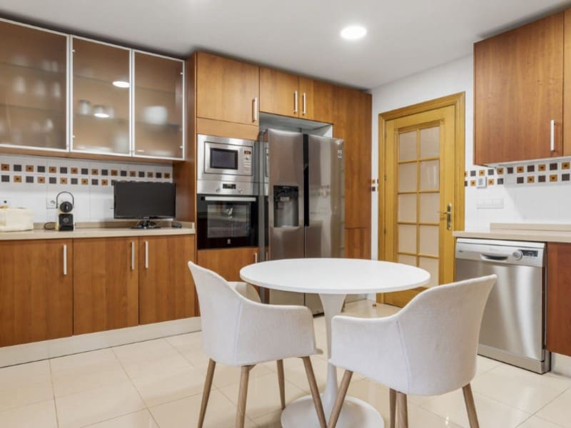 Apartamento de 2 habitaciones en Los Monteros en venta con piscina garaje - 950.000 € (Ref: 9574956)