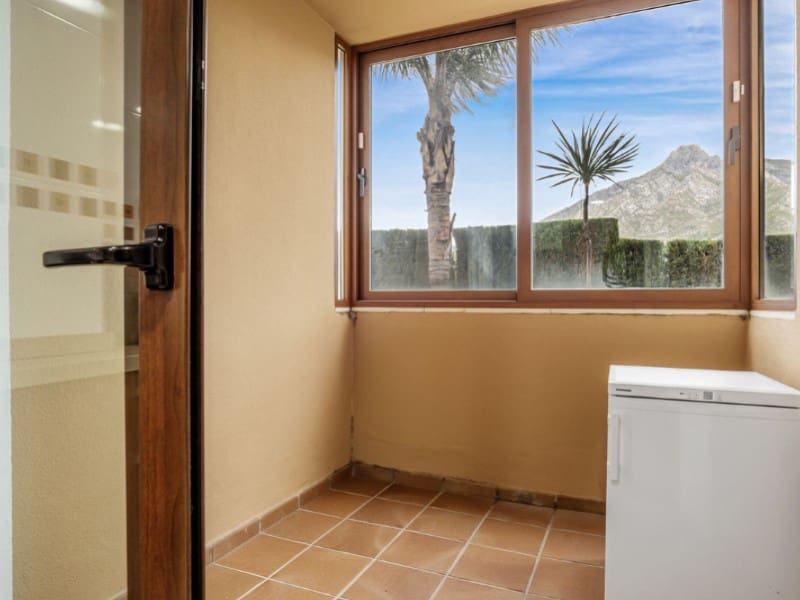 Apartamento de 2 habitaciones en Los Monteros en venta con piscina garaje - 950.000 € (Ref: 9574956)