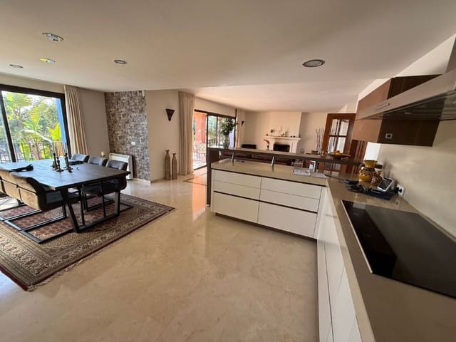 Chalet de 3 habitaciones en Cabopino - Artola, Marbella en venta con piscina - 2.275.000 € (Ref: 9574959)