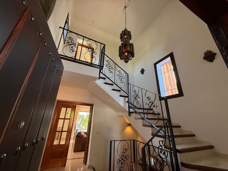 3 Zimmer Villa zu verkaufen in Marbella mit Pool - 2.275.000 € (Ref: 9574959)