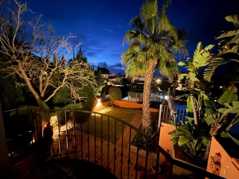 3 Zimmer Villa zu verkaufen in Marbella mit Pool - 2.275.000 € (Ref: 9574959)