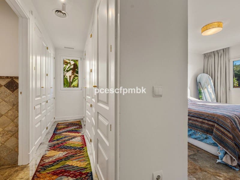 3 makuuhuone Huoneisto myytävänä paikassa Golden Mile mukana uima-altaan - 1 100 000 € (Ref: 9574960)