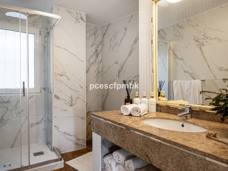 3 makuuhuone Huoneisto myytävänä paikassa Golden Mile mukana uima-altaan - 1 100 000 € (Ref: 9574960)