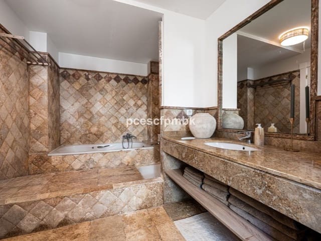 3 makuuhuone Huoneisto myytävänä paikassa Lomas De Marbella, Marbella mukana uima-altaan - 1 100 000 € (Ref: 9574960)