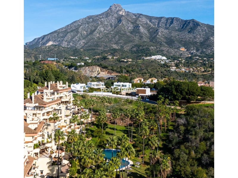 3 makuuhuone Huoneisto myytävänä paikassa Golden Mile mukana uima-altaan - 1 100 000 € (Ref: 9574960)