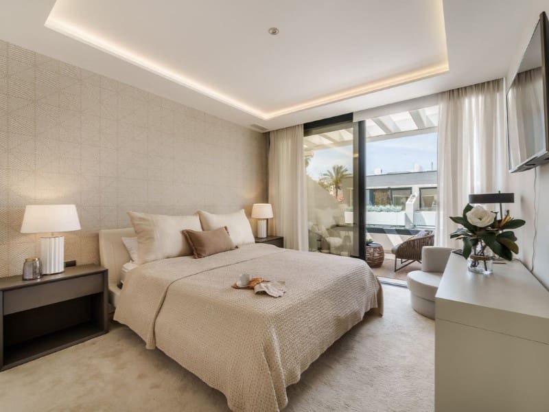 5 soverom Villa til salgs i Puerto Banus med svømmebasseng - € 2 585 000 (Ref: 9574961)