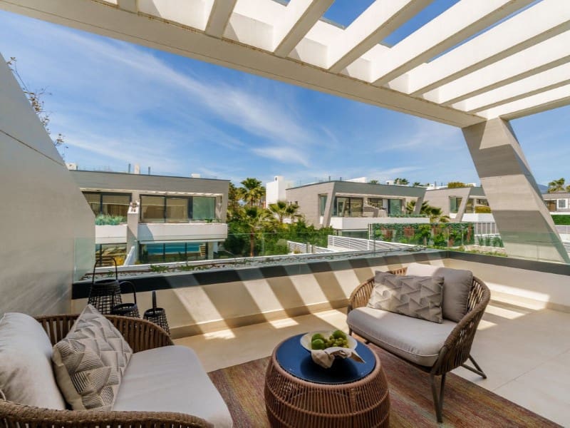 5 soverom Villa til salgs i Puerto Banus med svømmebasseng - € 2 585 000 (Ref: 9574961)