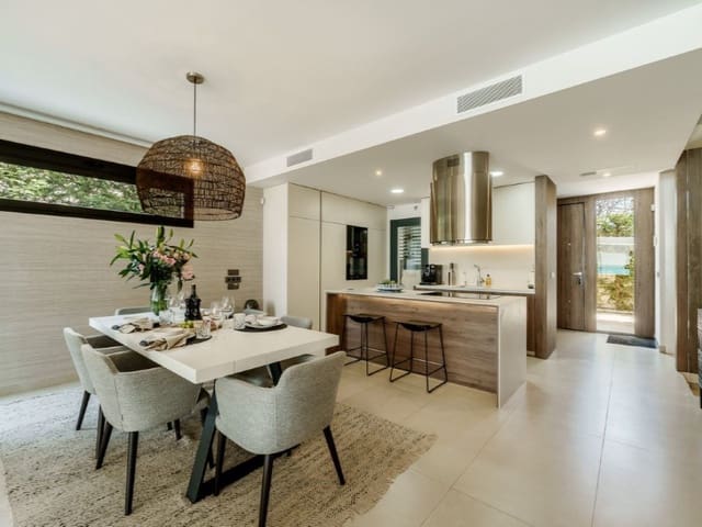 5 soverom Villa til salgs i Puerto Banus, Marbella med svømmebasseng - € 2 585 000 (Ref: 9574961)