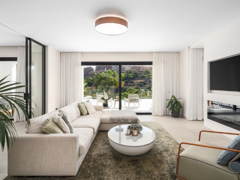 5 makuuhuone Huvila myytävänä paikassa Elviria mukana uima-altaan - 2 999 000 € (Ref: 9574970)