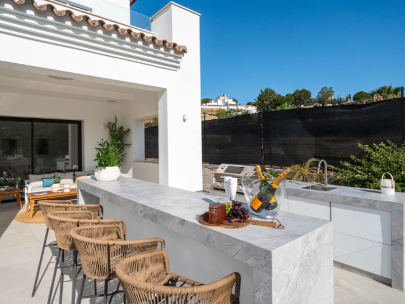 5 makuuhuone Huvila myytävänä paikassa Elviria mukana uima-altaan - 2 999 000 € (Ref: 9574970)