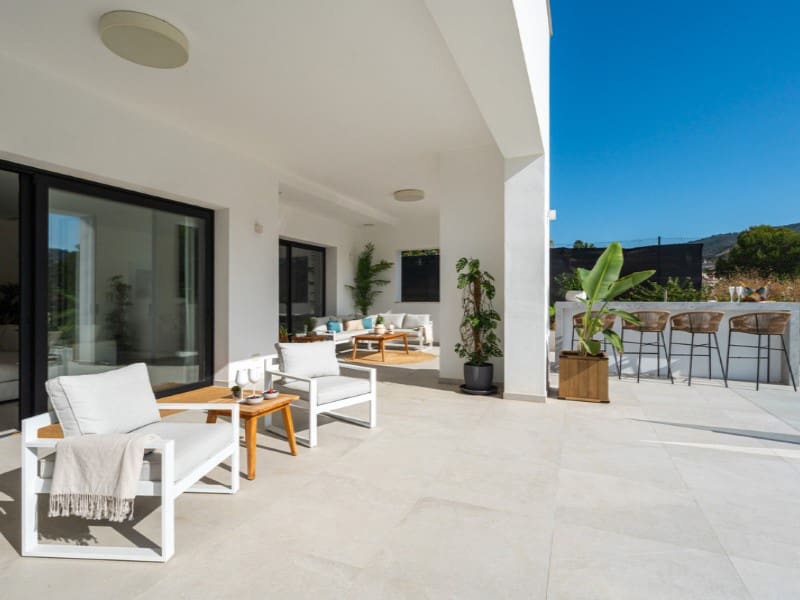 5 makuuhuone Huvila myytävänä paikassa Elviria mukana uima-altaan - 2 999 000 € (Ref: 9574970)