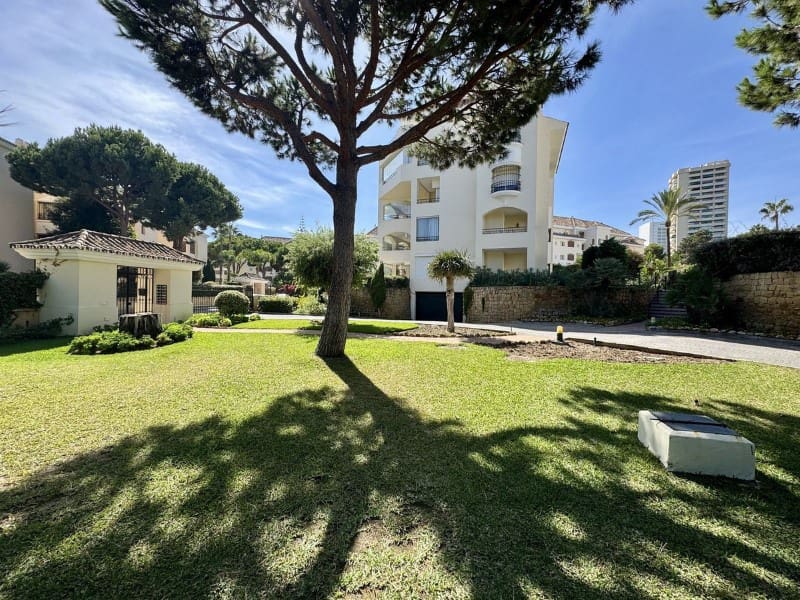 3 slaapkamer Appartement te koop in Elviria met zwembad garage - € 849.000 (Ref: 9574974)