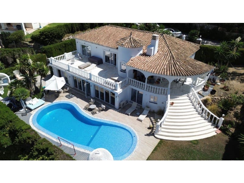 5 quarto Moradia para venda em Elviria com piscina - 1 850 000 € (Ref: 9574975)