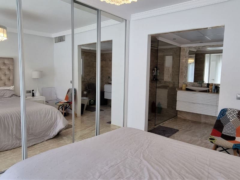 5 quarto Moradia para venda em Elviria com piscina - 1 850 000 € (Ref: 9574975)