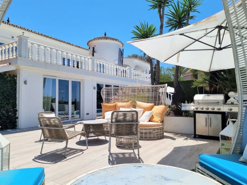 5 quarto Moradia para venda em Elviria com piscina - 1 850 000 € (Ref: 9574975)