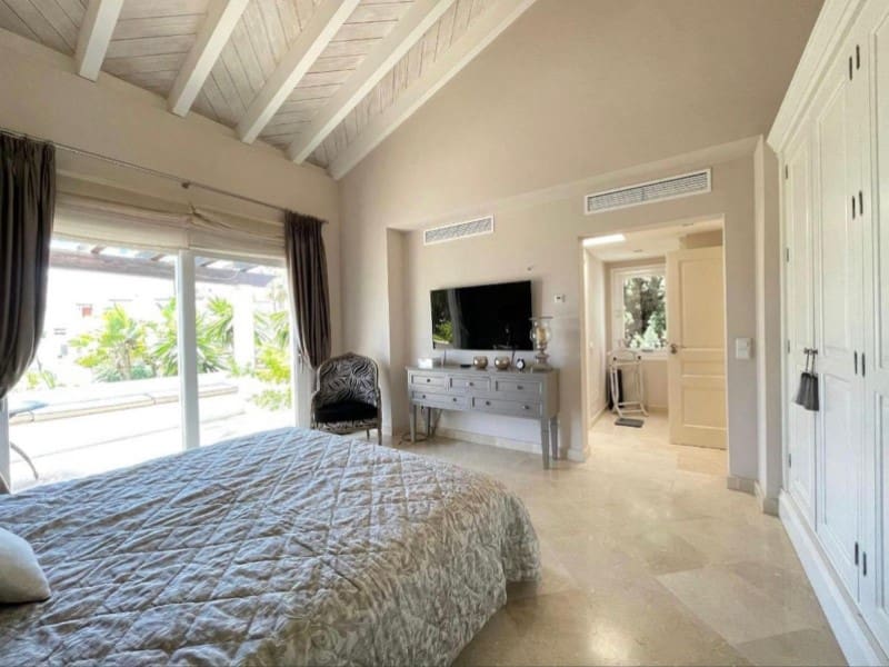 Chalet de 4 habitaciones en New Golden Mile en venta con piscina - 1.800.000 € (Ref: 9574980)