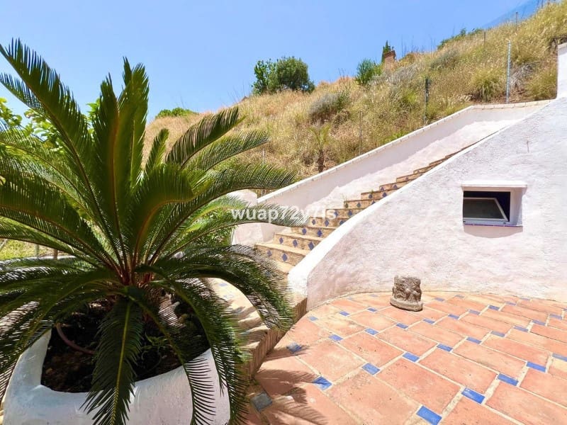 5 Zimmer Villa zu verkaufen in Estepona mit Pool - 1.200.000 € (Ref: 9574981)