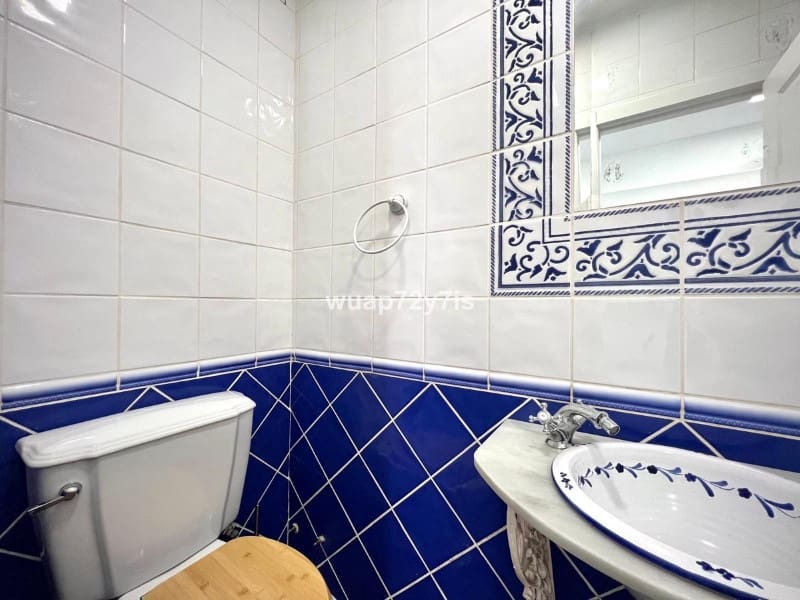 5 Zimmer Villa zu verkaufen in Estepona mit Pool - 1.200.000 € (Ref: 9574981)