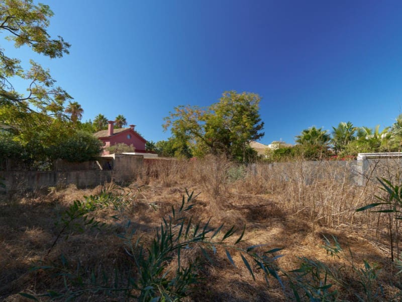 Landgrundstück zu verkaufen in Marbesa - 890.000 € (Ref: 9574989)