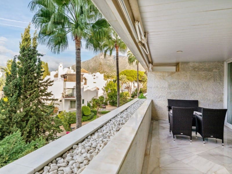 2 bedroom Apartment for sale in Marbella with pool - € 1,210,000 (Ref: 9574990)