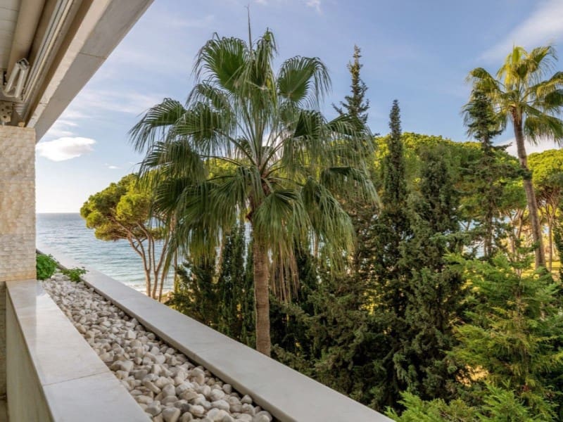 2 bedroom Apartment for sale in Marbella with pool - € 1,210,000 (Ref: 9574990)