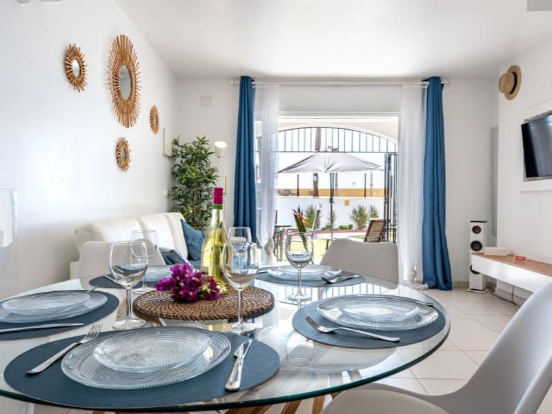 2 slaapkamer Huis te koop in Calahonda met zwembad - € 580.000 (Ref: 9574996)