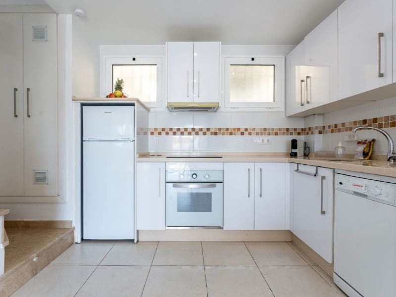 2 slaapkamer Huis te koop in Calahonda met zwembad - € 580.000 (Ref: 9574996)