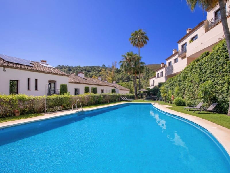 4 chambre Villa/Maison à vendre à Benahavis avec piscine - 525 000 € (Ref: 9574998)