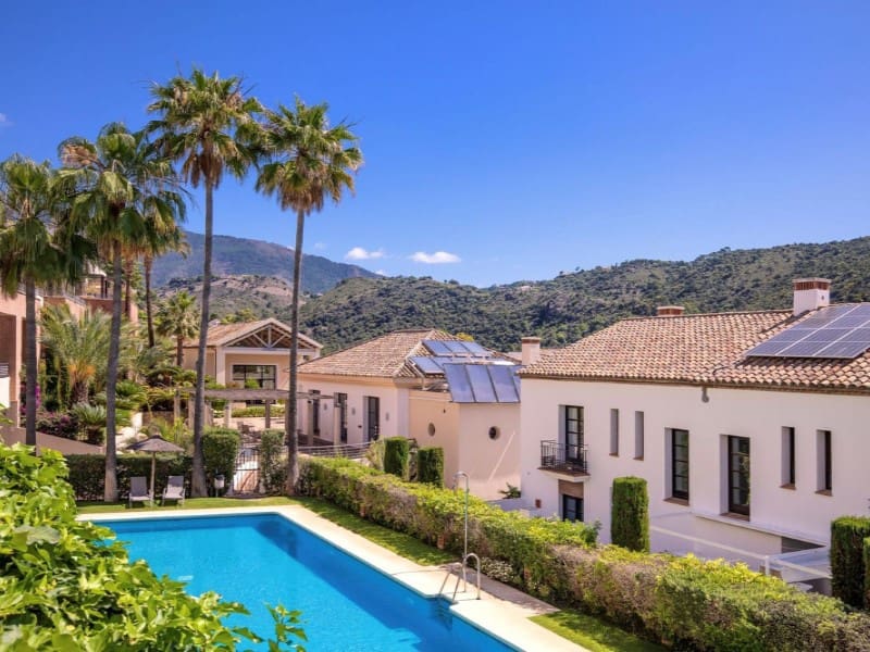 4 chambre Villa/Maison à vendre à Benahavis avec piscine - 525 000 € (Ref: 9574998)