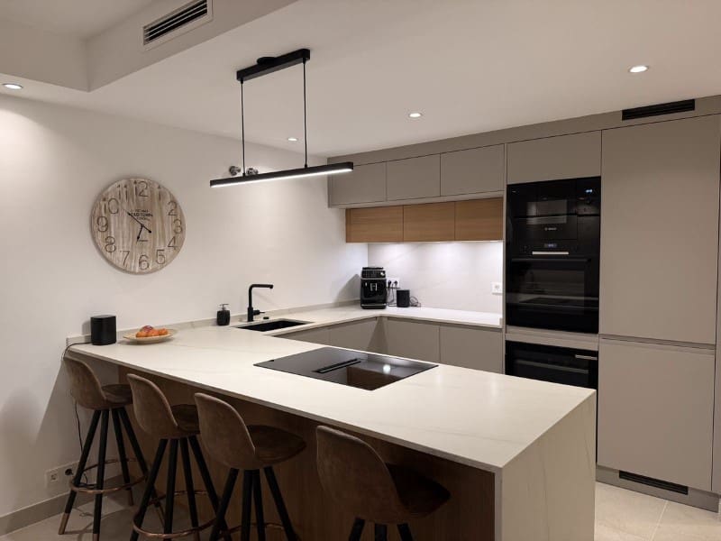 4 makuuhuone Paritalo myytävänä paikassa Estepona mukana uima-altaan 
autotalli - 795 000 € (Ref: 9575002)